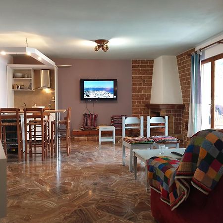 Muses Apartments Eretria  Exterior photo